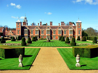 Photo of Blickling Hall, by Daniel Tink www.scenicnorfolk.co.uk
